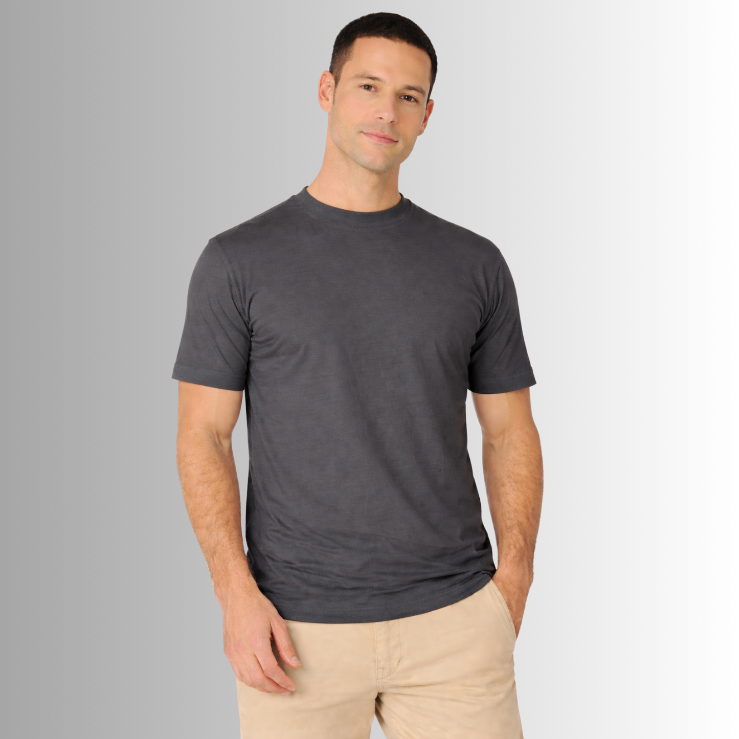 Remera básica de algodón Pima para hombre — gris oscuro, vista frontal