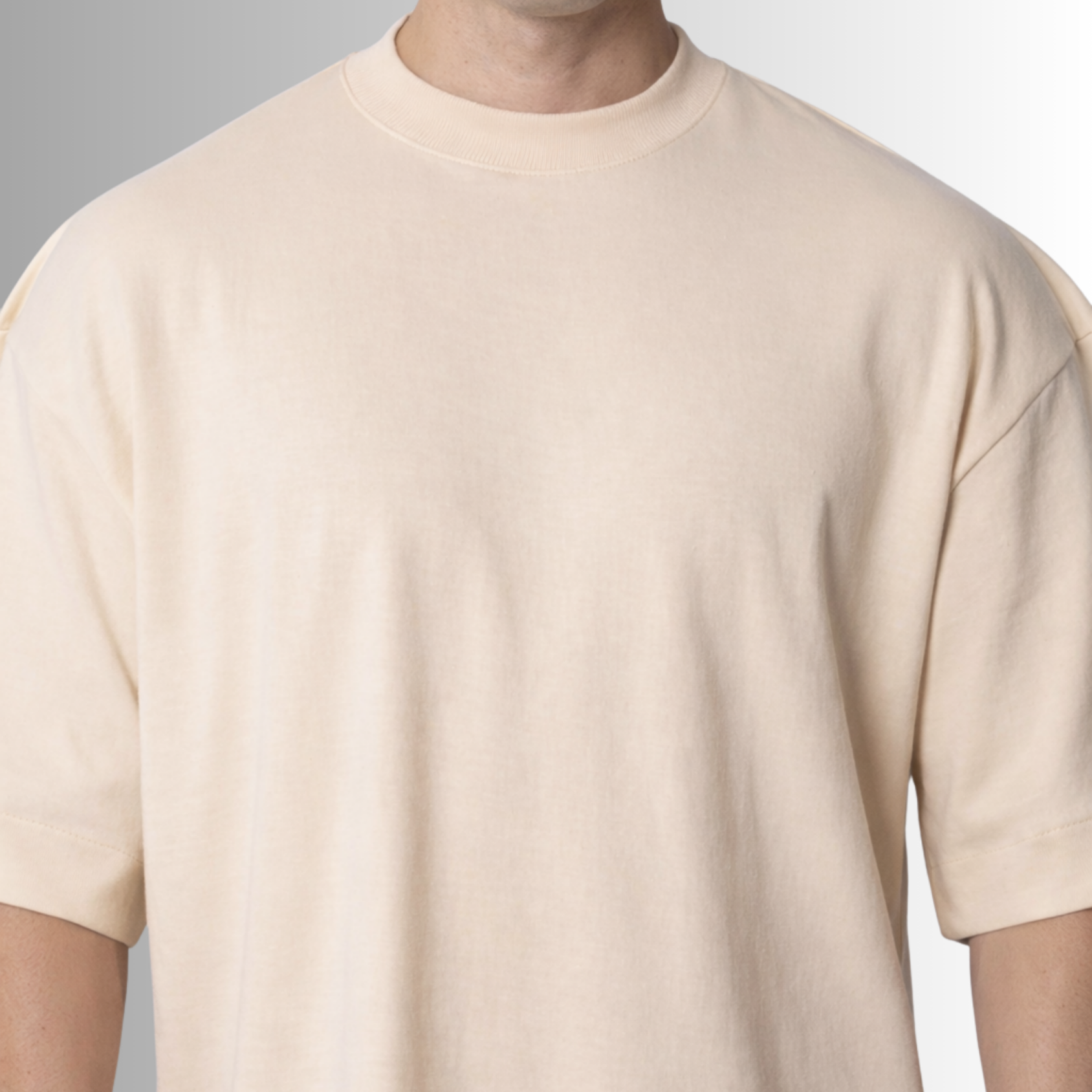 Remera oversized de algodón Pima para hombre — blanco roto, vista lateral